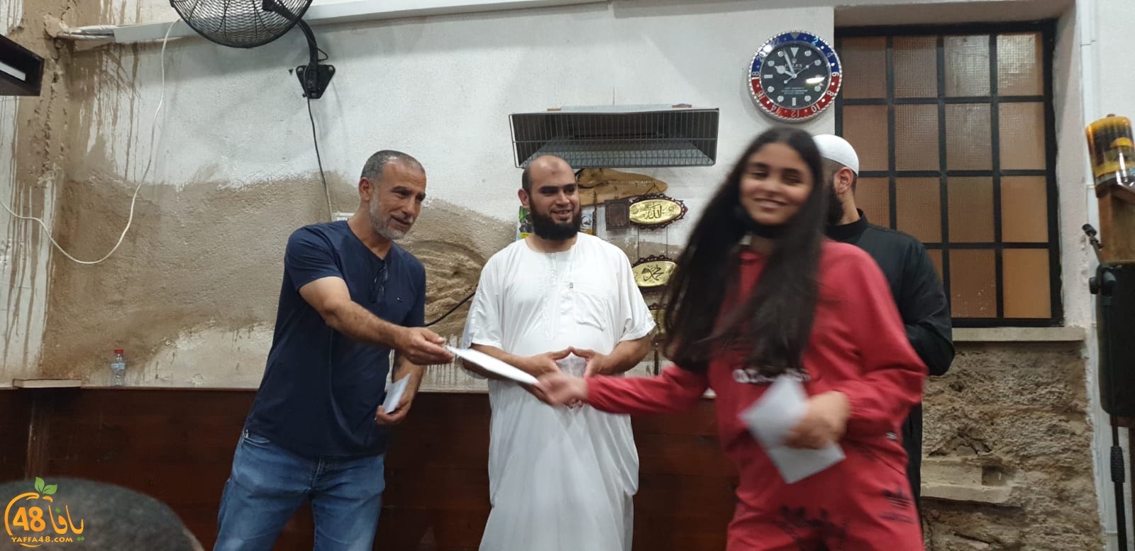 فيديو: توزيع الجوائز على الفائزين في مسابقة حفظ القرآن الكريم بيافا 